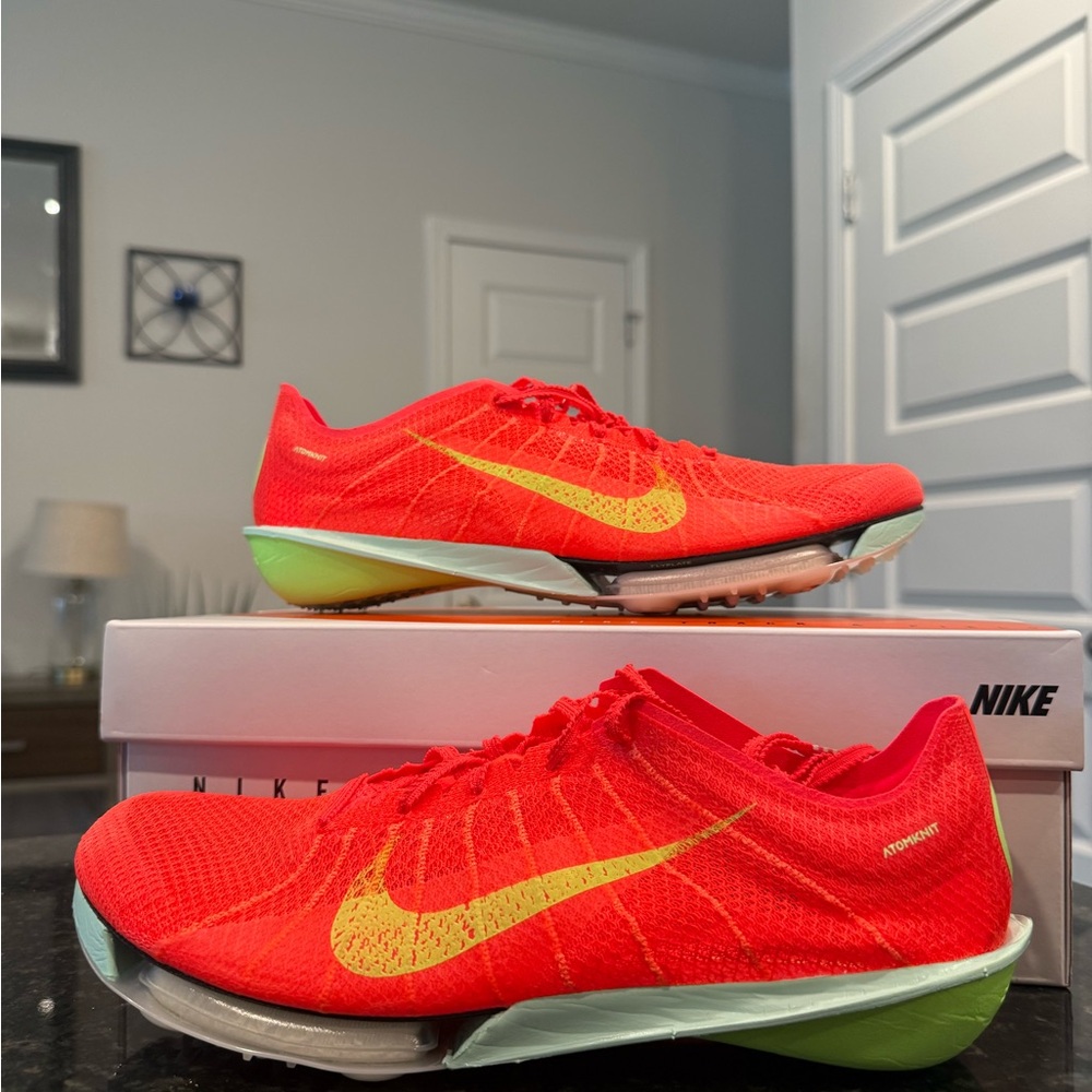 Nike Air Zoom Victory 2 Bright Crimson Size 9.5 FD8411-600